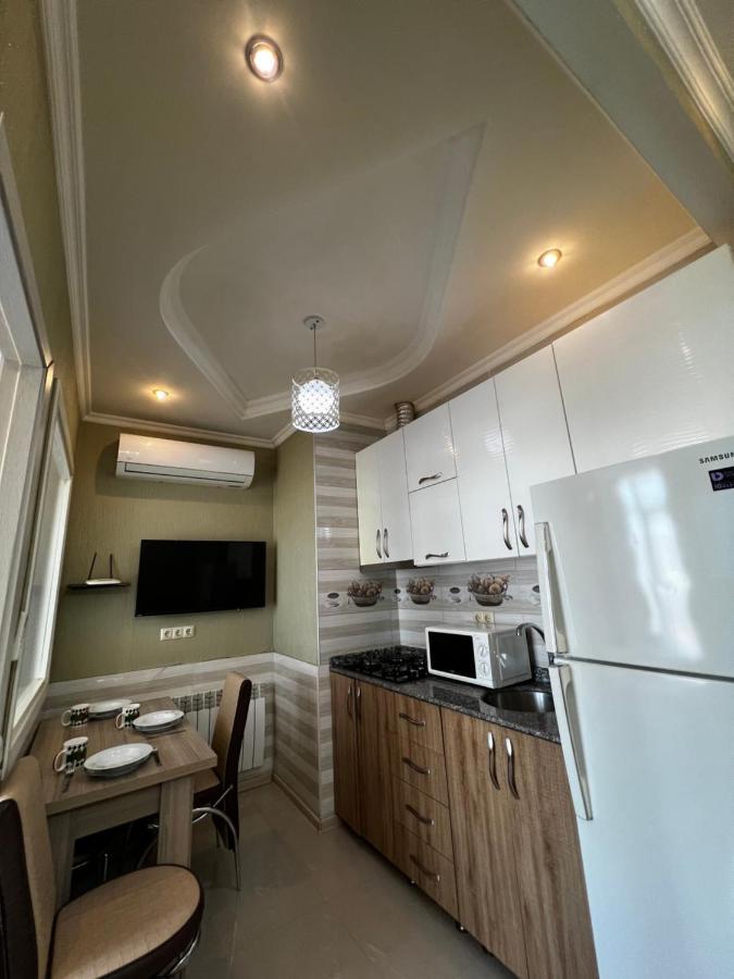 Nukri'S Apartment Batumi Exterior photo